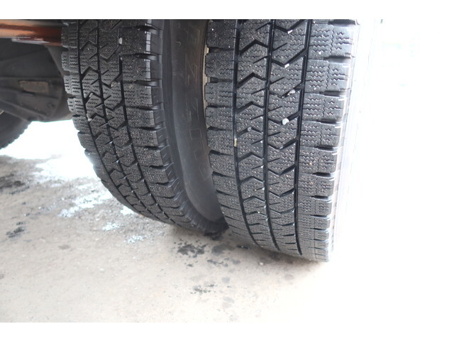 いすゞエルフ冷凍車（冷蔵車）小型（2t・3t）[写真18]