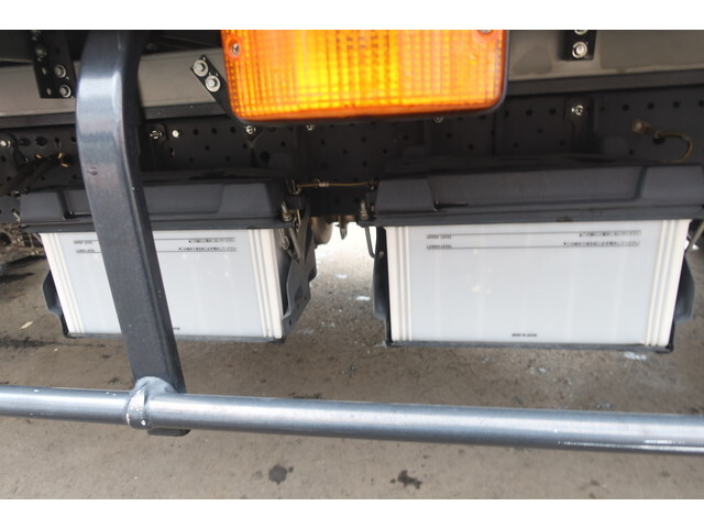 いすゞエルフ冷凍車（冷蔵車）小型（2t・3t）[写真19]