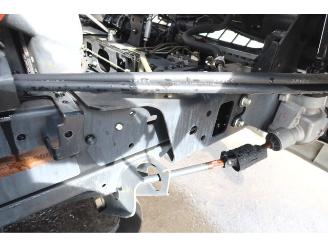 いすゞエルフ冷凍車（冷蔵車）小型（2t・3t）[写真24]