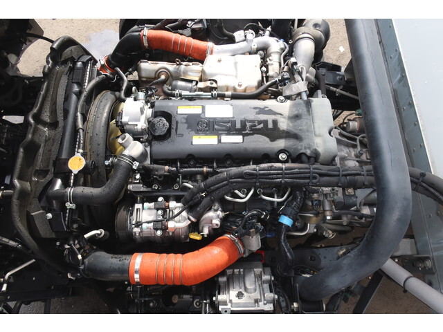 いすゞエルフ冷凍車（冷蔵車）小型（2t・3t）[写真26]