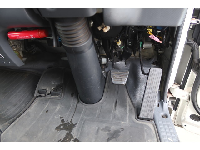 いすゞエルフ冷凍車（冷蔵車）小型（2t・3t）[写真29]