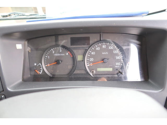 いすゞエルフ冷凍車（冷蔵車）小型（2t・3t）[写真33]