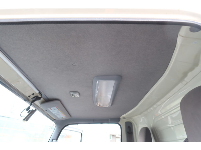 いすゞエルフ冷凍車（冷蔵車）小型（2t・3t）[写真40]