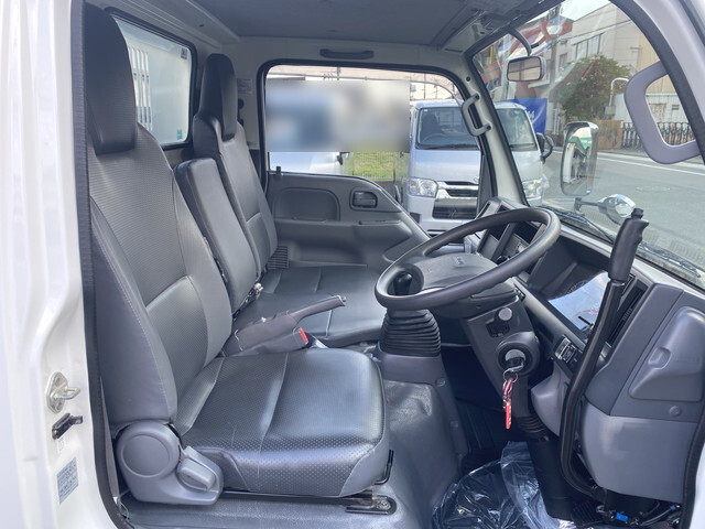 いすゞエルフダンプ小型（2t・3t）[写真08]