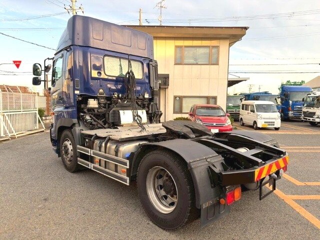 日野プロフィアトレーラーヘッド（トラクターヘッド）大型（10t）[写真02]