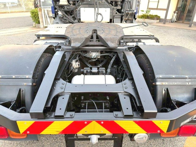 日野プロフィアトレーラーヘッド（トラクターヘッド）大型（10t）[写真05]