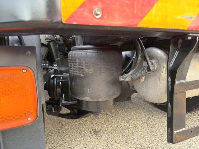 日野プロフィアトレーラーヘッド（トラクターヘッド）大型（10t）[写真06]