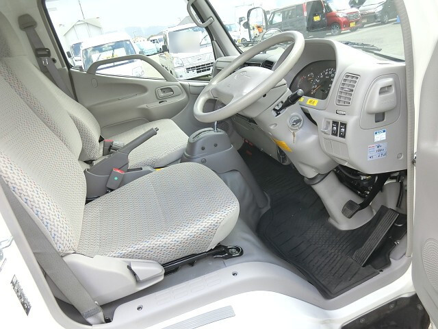 トヨタその他の車種ダブルキャブ（Wキャブ）小型（2t・3t）[写真13]