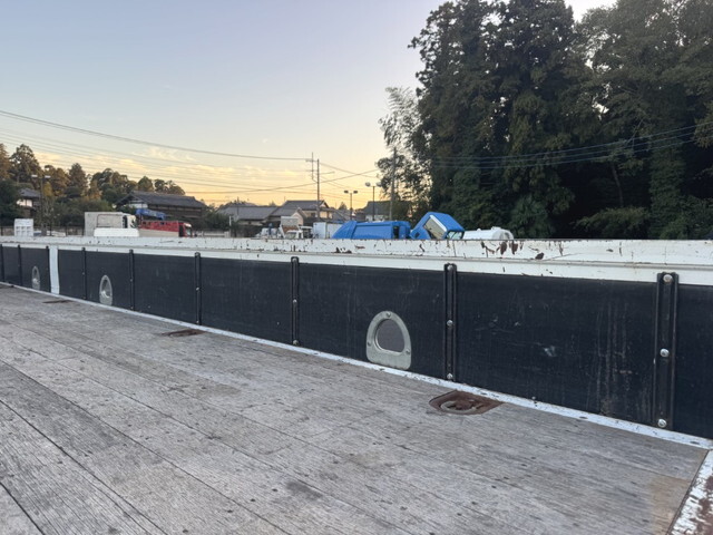 いすゞフォワードクレーン4段中型（4t）[写真14]