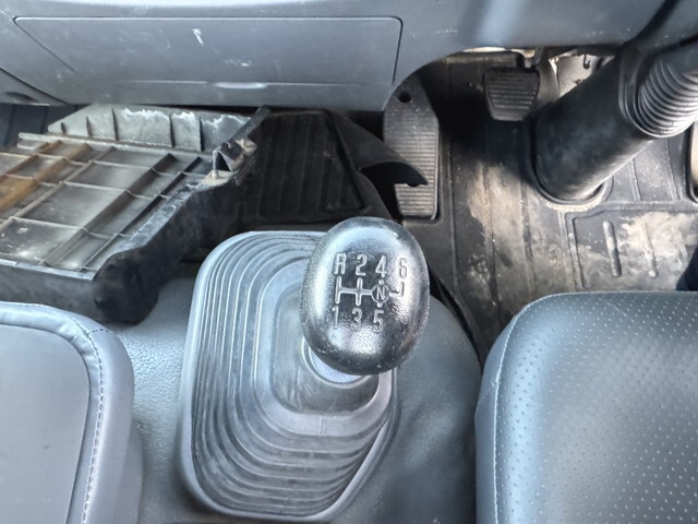 いすゞフォワードクレーン4段中型（4t）[写真22]