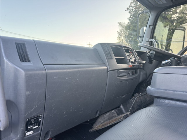 いすゞフォワードクレーン4段中型（4t）[写真25]