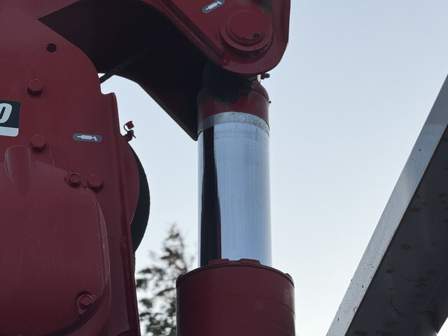 いすゞフォワードクレーン4段中型（4t）[写真06]