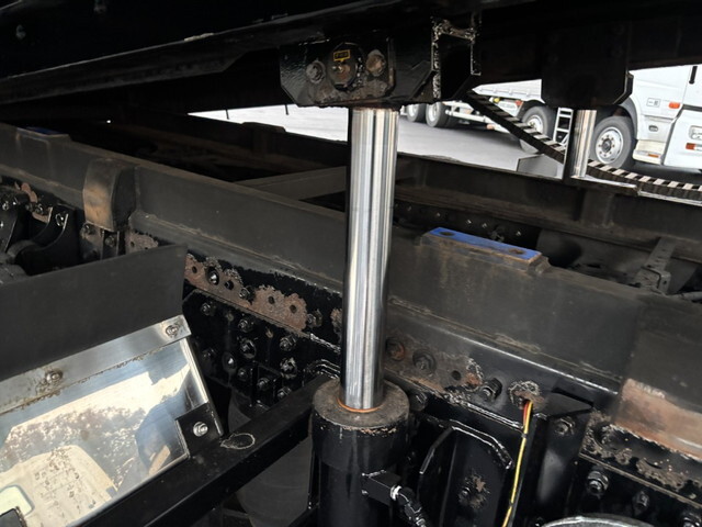 日野プロフィアセーフティローダー大型（10t）[写真18]