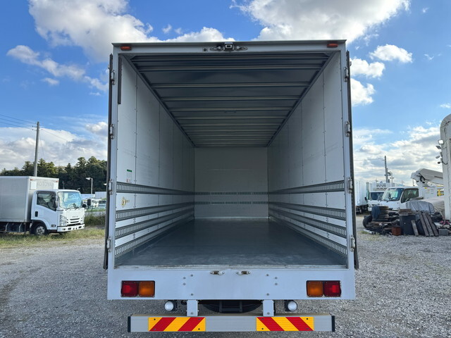 いすゞフォワードアルミバン中型（4t）[写真10]