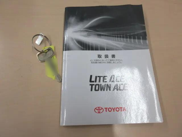 トヨタライトエース平ボディ小型（2t・3t）[写真05]