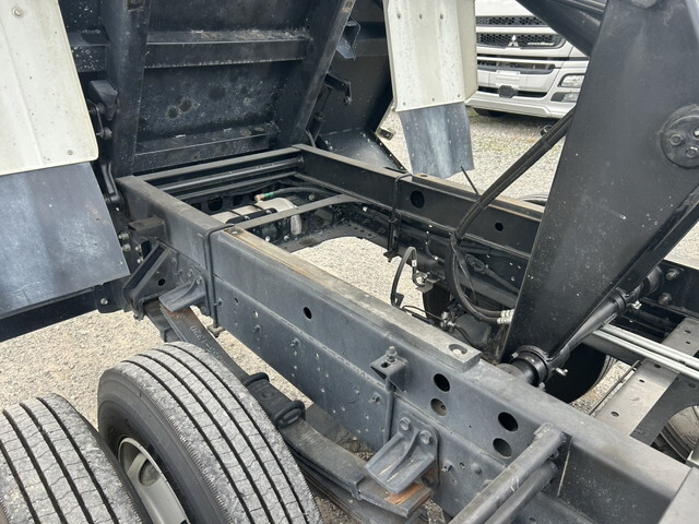 いすゞフォワードダンプ中型（4t）[写真12]