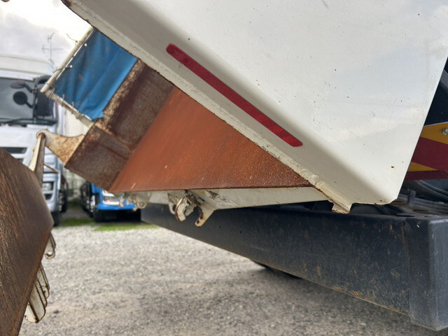 いすゞフォワードダンプ中型（4t）[写真15]