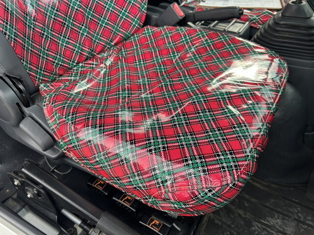 いすゞフォワードダンプ中型（4t）[写真18]