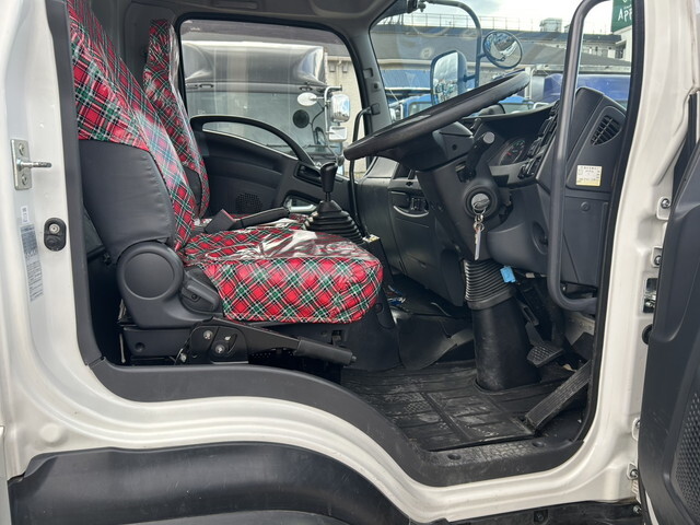 いすゞフォワードダンプ中型（4t）[写真19]