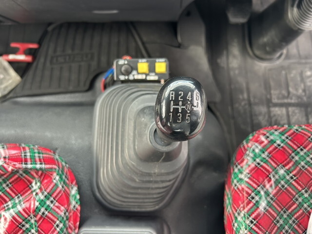 いすゞフォワードダンプ中型（4t）[写真29]