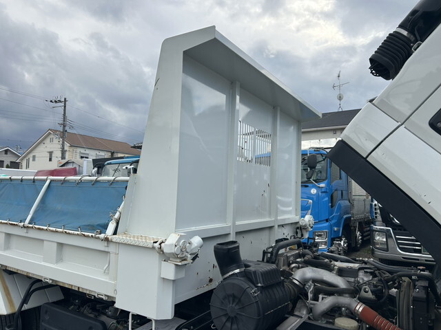 いすゞフォワードダンプ中型（4t）[写真36]