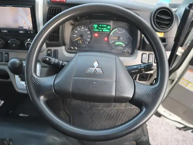 三菱ふそうキャンター高所作業車小型（2t・3t）[写真04]