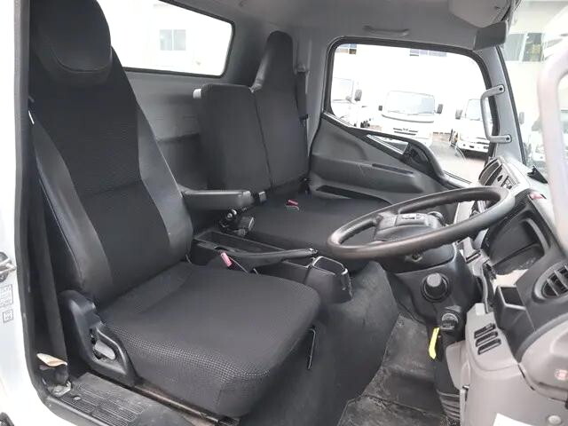 日産アトラス平ボディ小型（2t・3t）[写真27]