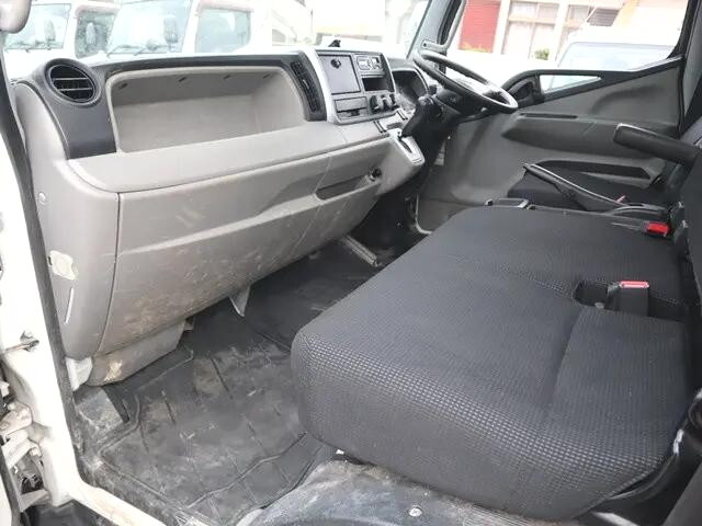 日産アトラス平ボディ小型（2t・3t）[写真28]