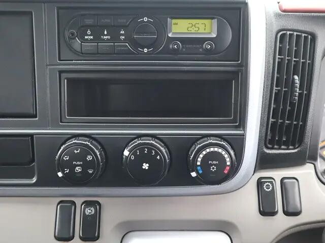 日産アトラス平ボディ小型（2t・3t）[写真32]