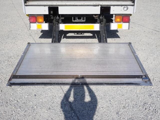 日野プロフィアアルミウイング大型（10t）[写真09]