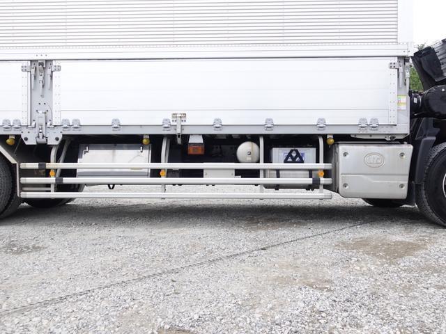 UDトラックスクオンアルミウイング大型（10t）[写真12]