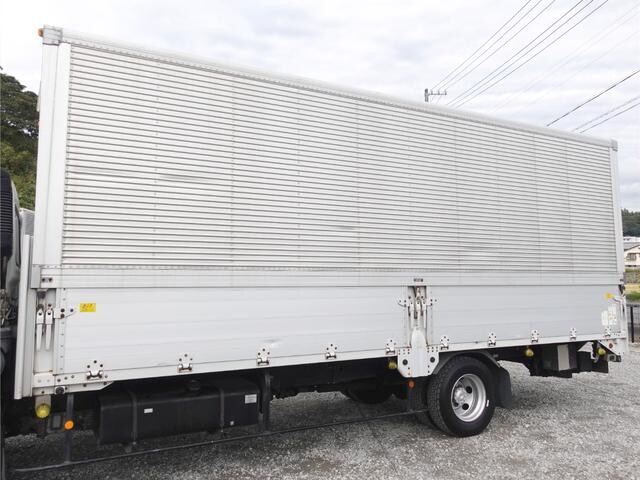 三菱ふそうファイターアルミウイング中型（4t）[写真06]