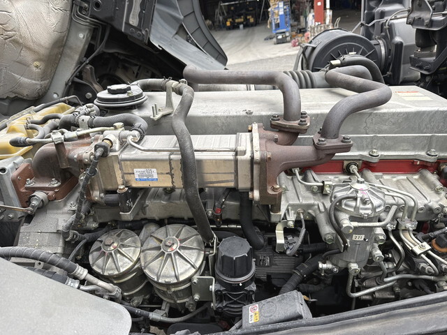 日野プロフィアトレーラーヘッド（トラクターヘッド）大型（10t）[写真10]