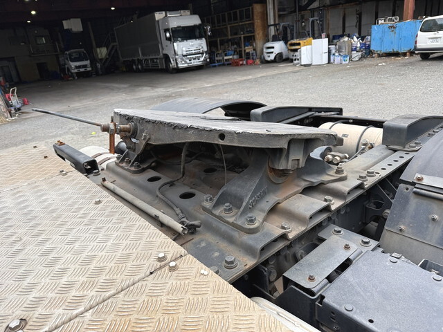 日野プロフィアトレーラーヘッド（トラクターヘッド）大型（10t）[写真15]