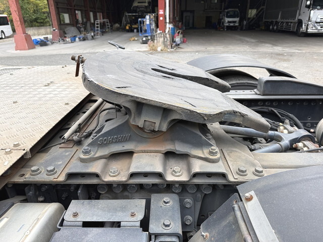 日野プロフィアトレーラーヘッド（トラクターヘッド）大型（10t）[写真16]