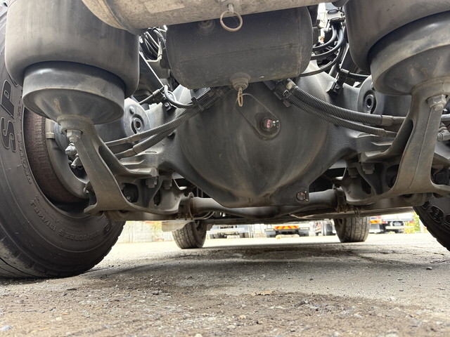 日野プロフィアトレーラーヘッド（トラクターヘッド）大型（10t）[写真21]