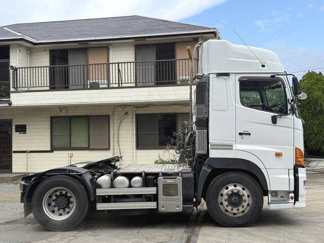 日野プロフィアトレーラーヘッド（トラクターヘッド）大型（10t）[写真06]