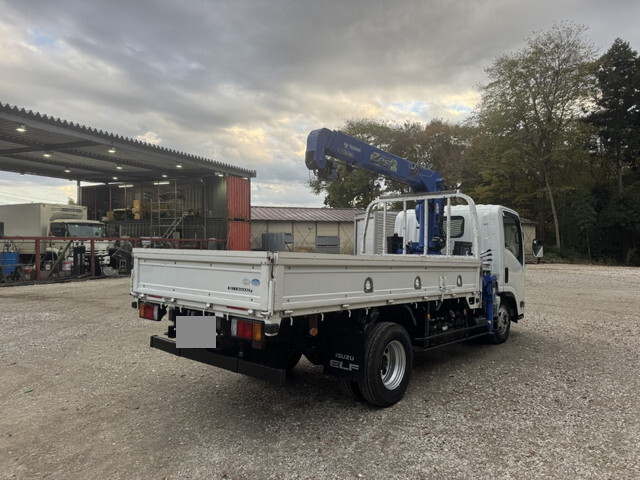 いすゞエルフクレーン3段小型（2t・3t）[写真02]