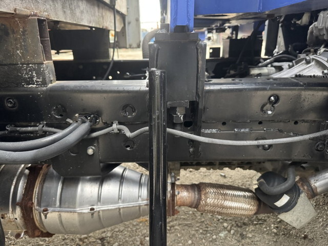 いすゞエルフクレーン3段小型（2t・3t）[写真23]