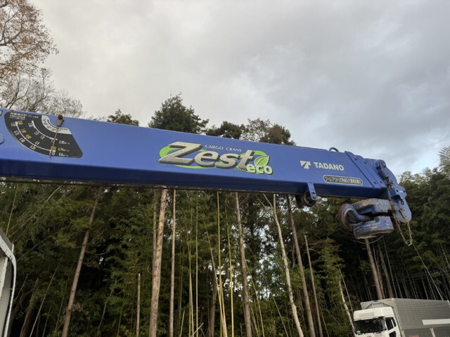 いすゞエルフクレーン3段小型（2t・3t）[写真09]