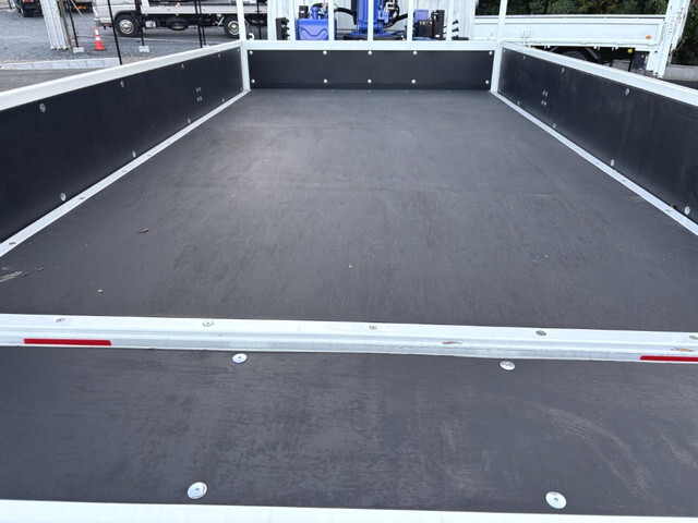 三菱ふそうキャンタークレーン4段小型（2t・3t）[写真10]