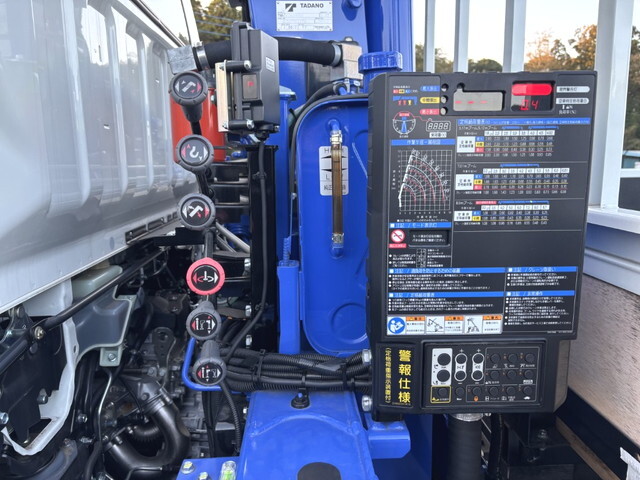 三菱ふそうキャンタークレーン4段小型（2t・3t）[写真15]