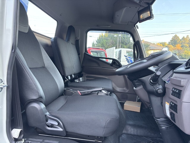 三菱ふそうキャンタークレーン4段小型（2t・3t）[写真23]