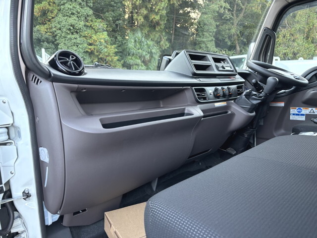 三菱ふそうキャンタークレーン4段小型（2t・3t）[写真31]