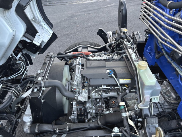 三菱ふそうキャンタークレーン4段小型（2t・3t）[写真32]