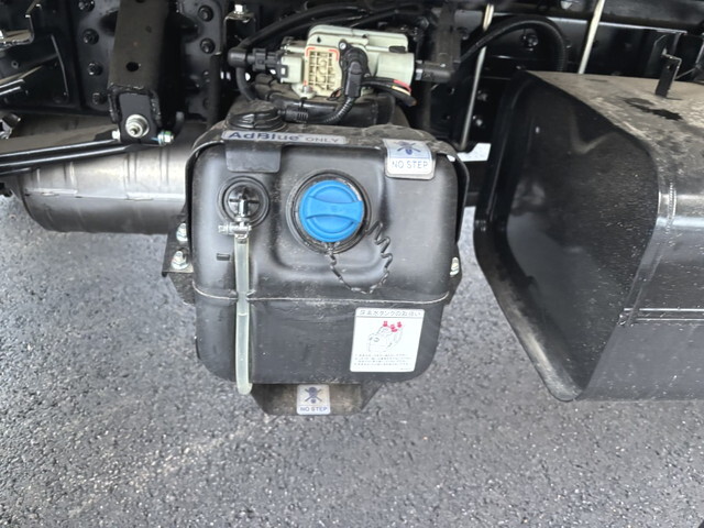 三菱ふそうキャンタークレーン4段小型（2t・3t）[写真39]