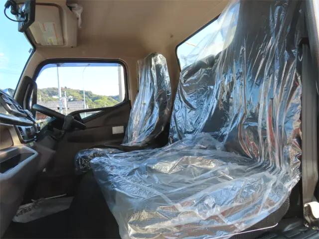 三菱ふそうキャンタークレーン4段小型（2t・3t）[写真11]