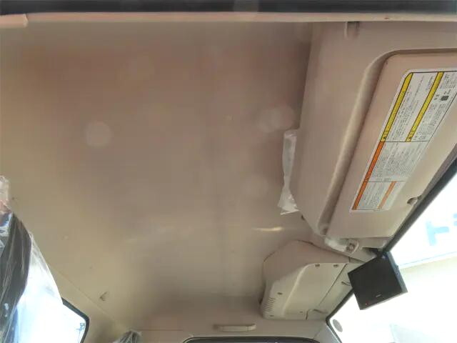 三菱ふそうキャンタークレーン4段小型（2t・3t）[写真17]