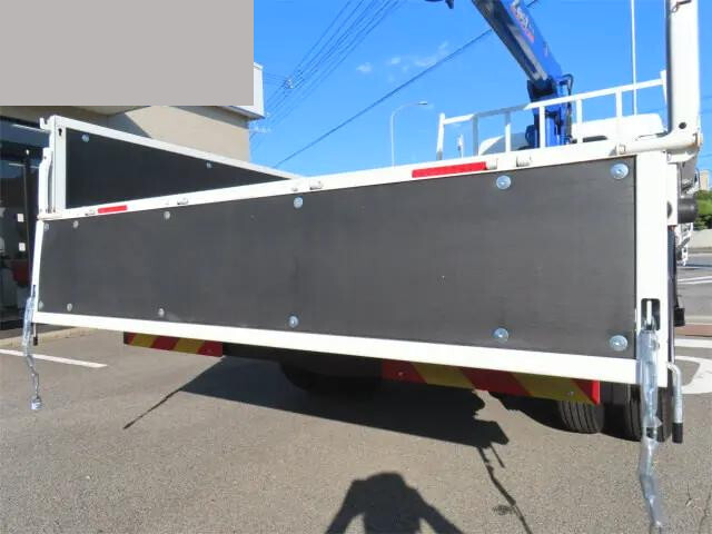 三菱ふそうキャンタークレーン4段小型（2t・3t）[写真22]