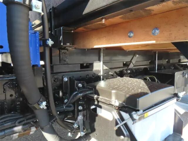 三菱ふそうキャンタークレーン4段小型（2t・3t）[写真36]